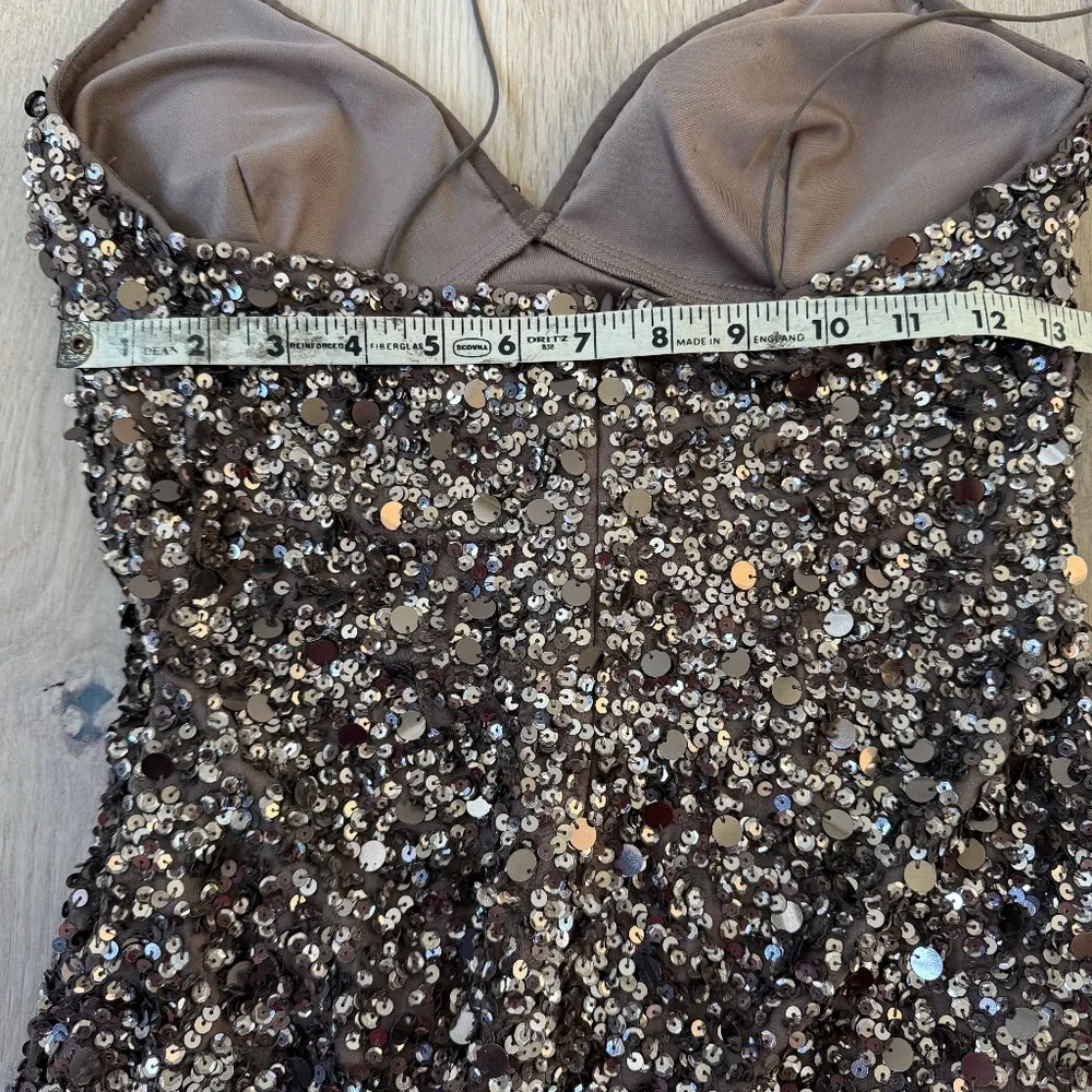 Cache Glittering Dress in Gold Metallic - Picture 9 of 9